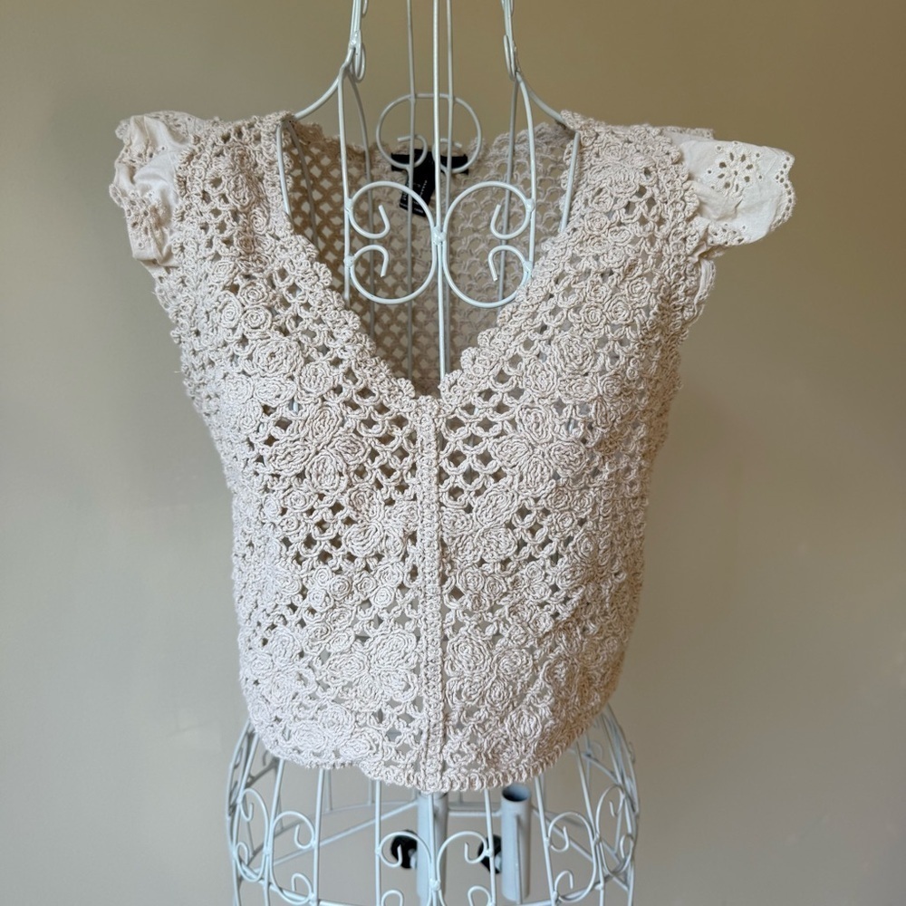 Forever 21 Cream Crochet Lace Cap Sleeve cropped Top Boho Cottagecore S